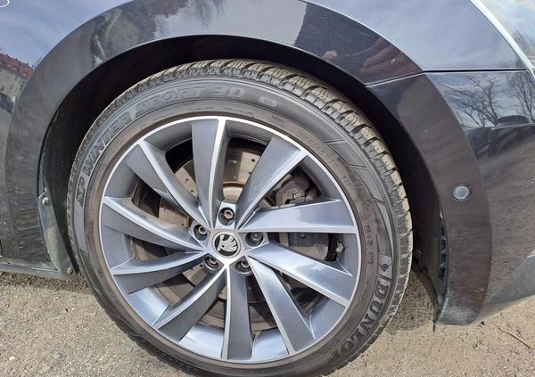 Skoda Superb cena 93700 przebieg: 163000, rok produkcji 2018 z Legnica małe 29